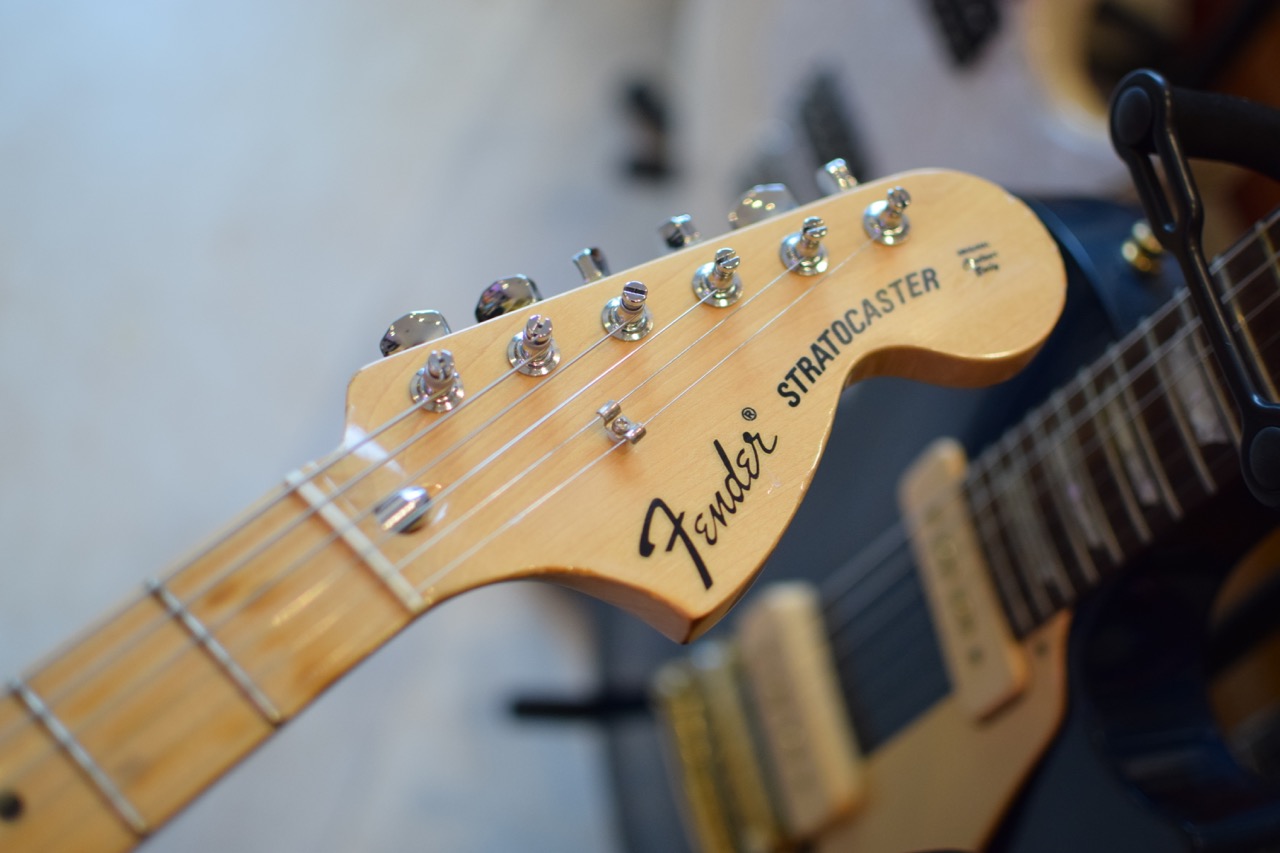Fender Japan 2002-2004 ST71-85 Stratocaster | LINER NOTES