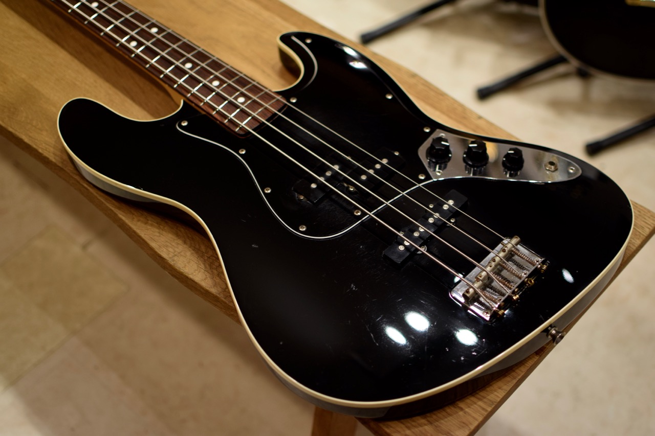 Fender Japan Aerodyne JAZZ BASS ブラック-