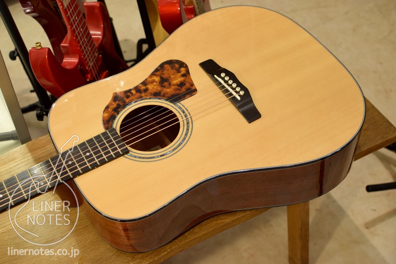 Morris 15 M 80 Natural Liner Notes