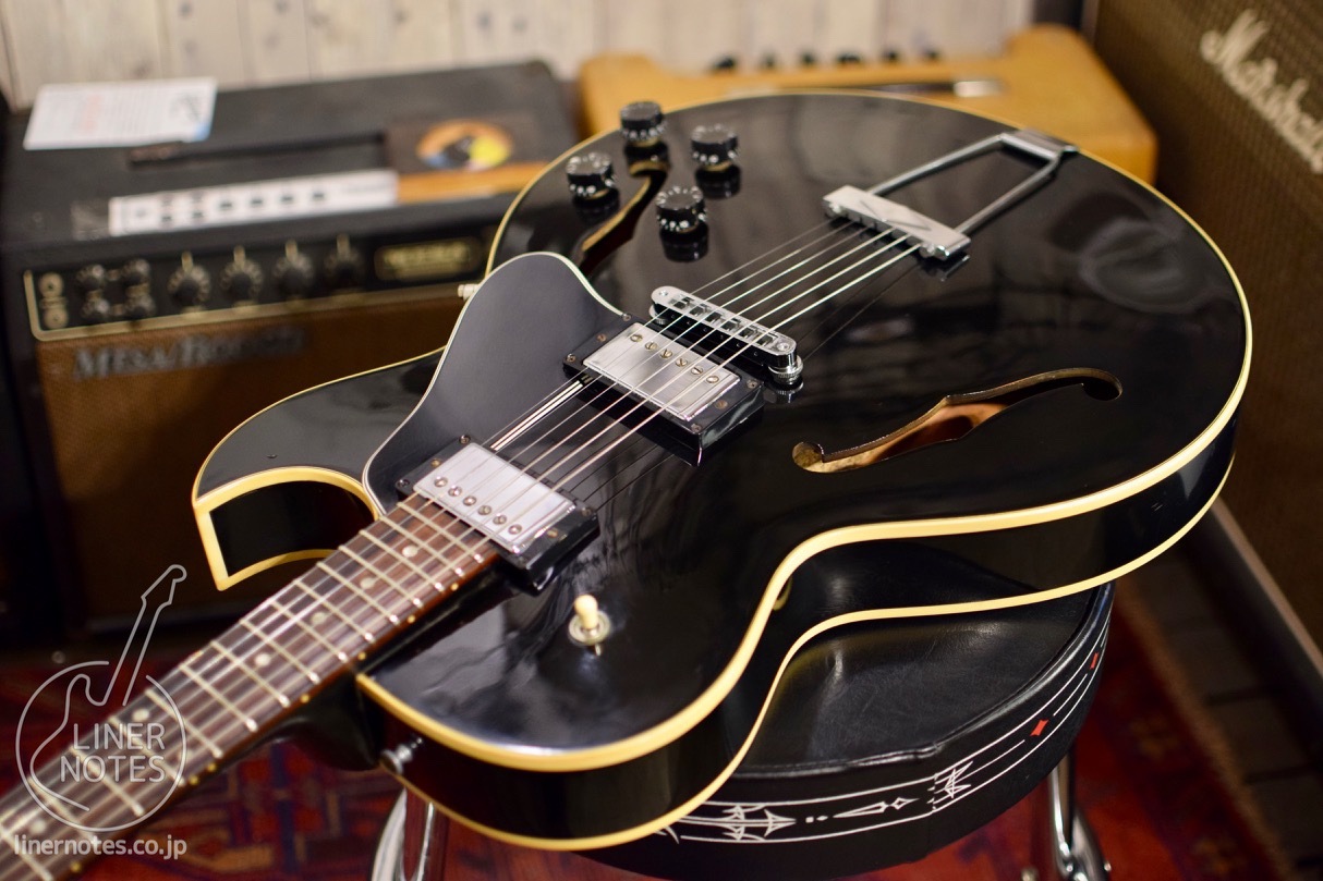 Gibson 2000 ES-135 (Ebony) | LINER NOTES